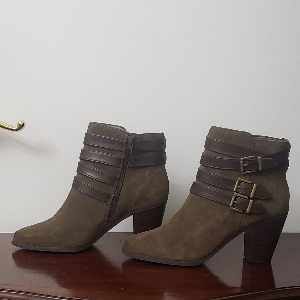 INC International Co Laini Womens Multi Strap Mushroom Suede Ankle Boots Size 11